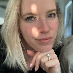 Meet your Posher, Elizabeth